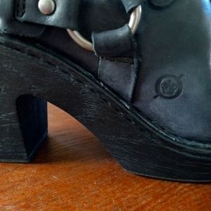 Born clogs size 10 black leather